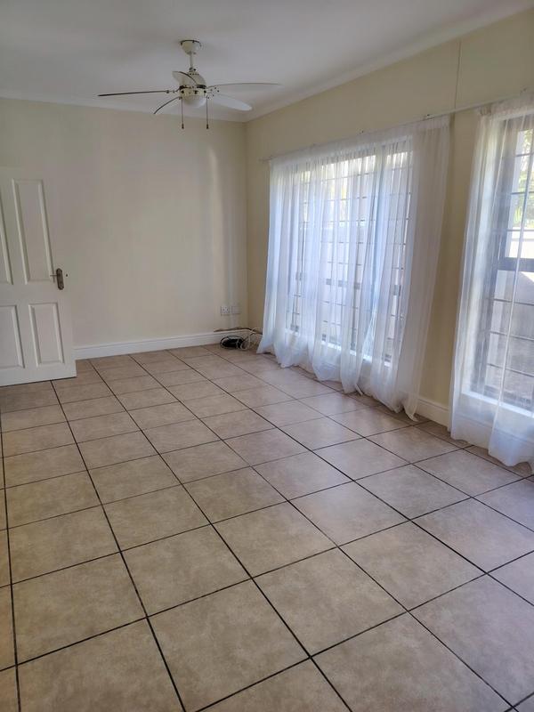 3 Bedroom Property for Sale in Sandbaai Western Cape